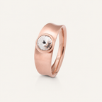 Eleganter Edelstahlring mit funkelndem Stein